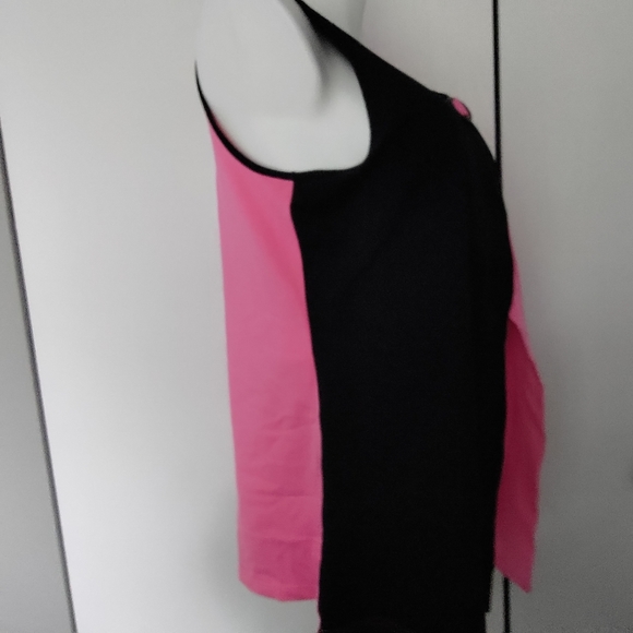 Asymmetrical Pink and Black Vest size XL - Picture 6 of 7
